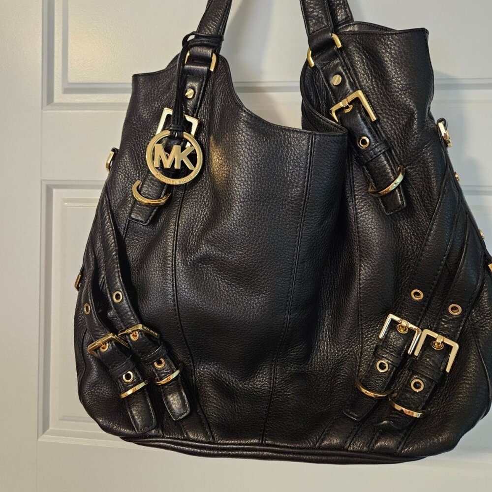 Micheal Kors Black Buckel Leather Shoulder Bag